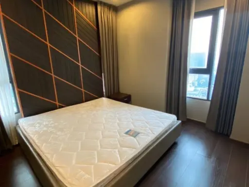 Condo for rent, C Ekkamai, high floor, good location, convenient travel, can't miss it, book now.