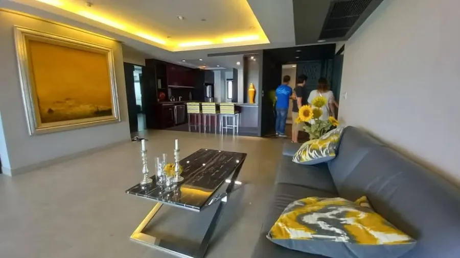 Condo for sale, Sathorn Garden, 3 bedrooms, 3 bathrooms, plus a maid's room, fully furnished, reserve now!