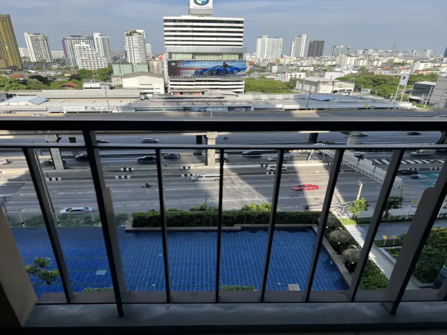 Urgent sale or rent!! Condo Equinox Phahon-Vipha, room number 345/381, good condition room, fully furnished, don't miss it!!