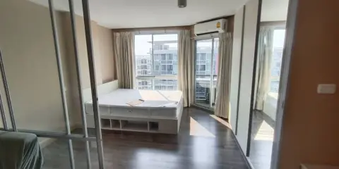 ให้เช่า Swift Condo ห้องชั้น 8 มาพร้อมเครื่องใช้ไฟฟ้าครบครัน วิวสระว่ายน้ำ ดีแบบนี้ห้ามพลาด