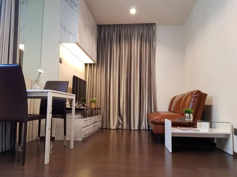 The Line Ratchathewi For RENT** เรียบหหรู ดูแพงมากห้องนี้ แต่ราคาดีสุดพลาไม่ได้!!