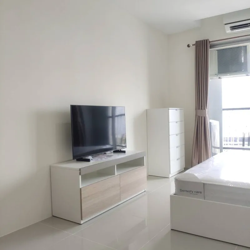ให้เช่า Assakarn Place Srinakarindra ห้อง STUDIO เฟอร์นิเจอร์ครบ เตียงใหญ่นอนสบายมาก จองด่วนๆ