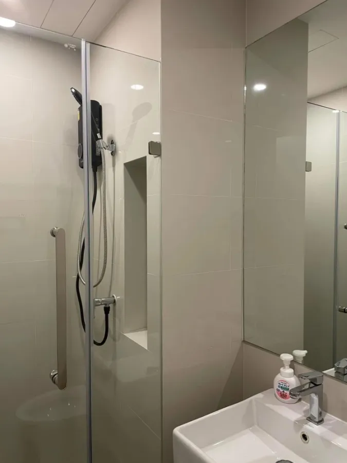 For rent: Knightsbridge Prime Sathorn, high floor, stunning city view, simply decorated but complete, very livable, move in now!