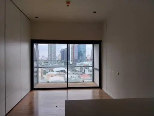 For sale: Circle 2 Living Prototype, 16th floor, great city view, empty room, wide, room decoration line, reserve now. images