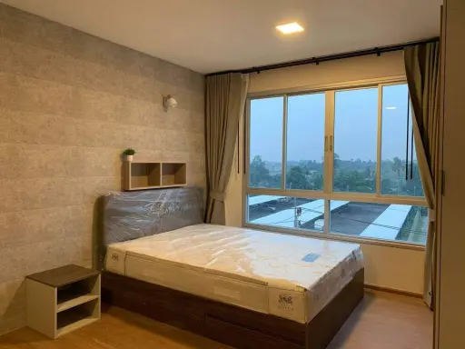 For rent, D Condo Than Charan, 5th floor, partitioned room Wallpapering the whole room You can't reserve it anymore. Hurry up.