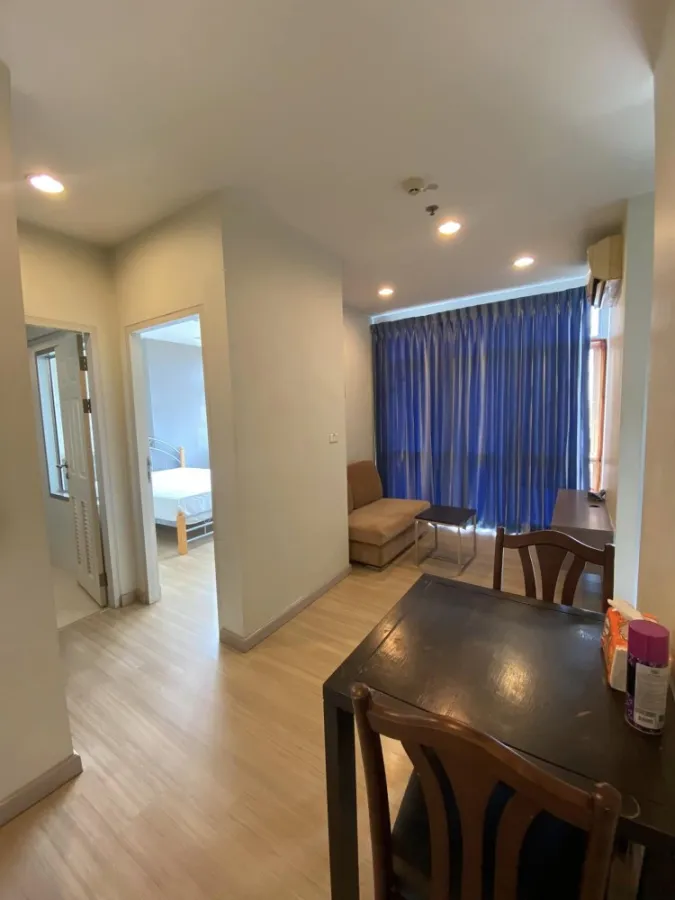 For rent!! Condo Chewathai Ratchaprarop, separate room, fully furnished, hurry up and book now!!