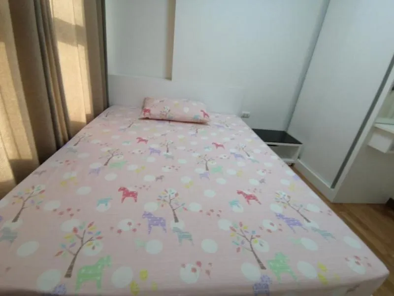 For rent The Trust Condo Ngamwongwan, the room is not expensive. Separate bedroom Hurry up to reserve. Can't find anywhere anymore.