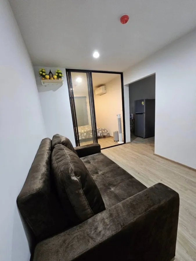 For rent: Hi Chaengwattana 19 Condo, beautifully decorated room, fully equipped with amenities, just bring your bags and move in.