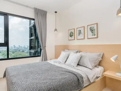 For rent, Life Asoke, beautifully decorated room, fully furnished, electrical appliances, plus high floor, great view, you must book this.