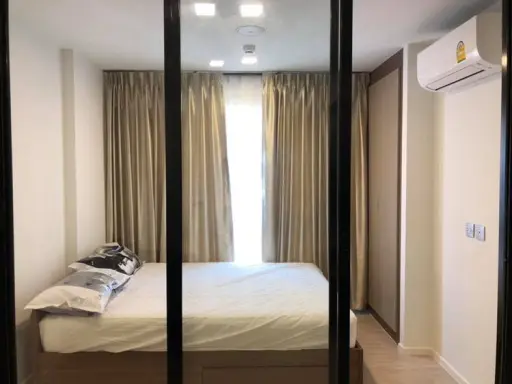 ห้อง 1 Bed 1 Bath ตึก B ชั้น 5 อยู่ได้ 2 คน พร้อมเข้าอยู่ได้เลย ให้เช่าด่วน ต่อรองราคาได้ มีเฟอร์ให้ images