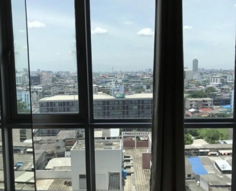 ให้เช่า คอนโดHive Taksin. ใครที่ชอบห้องstudio รีบเลย ในห้องตกแต่งเรียบร้อย เฟอร์ครบ พร้อมอยู่ได้เลย