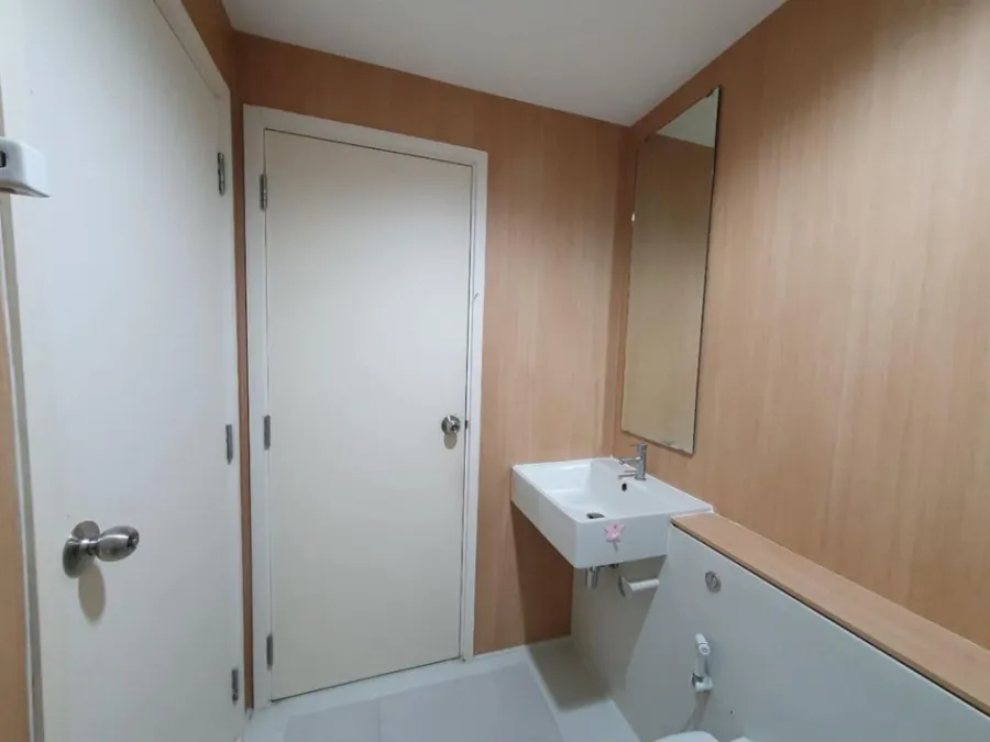 Sell/rent Aspire Ratchada-Wongsawang The corner room is private and not connected to other rooms. Live as a family comfortably. Hurry up to reserve.