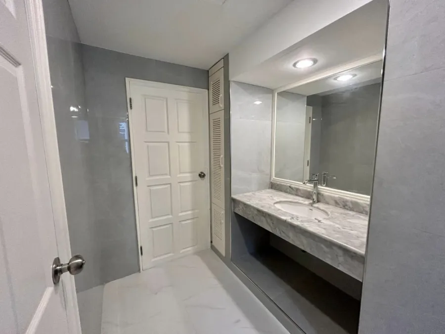 ปล่อยเช่า คอนโด บางนา เรสซิเด้นส์ ชั้น 28 วิวดีมาก ห้องกว้าง มีพื้นที่ใช้สอยเพียบ น่านอนสุดๆ จองเลย