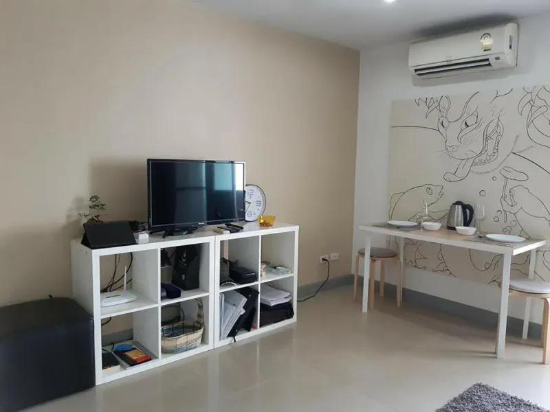 For rent, Regent Home IV, Sukhumvit Soi 85, size 35 sq.m., near bts On Nut, 7th floor, beautiful view, come first come first served.