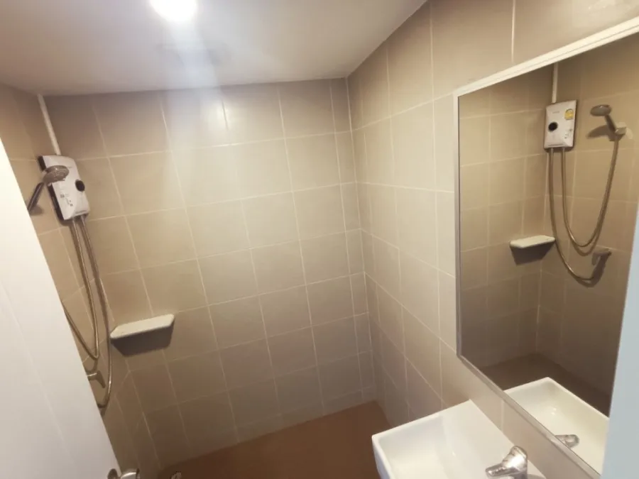 For rent, Lumpini Ville Chaengwattana-Pak Kret Station, room ready to move in. Complete in one place Just come and move in.