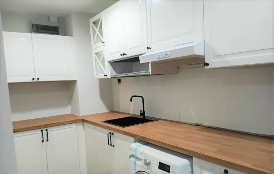 For rent: The Address Sukhumvit 42, 1 bedroom, 1 bathroom, spacious living area, fully furnished and equipped with amenities. Don't miss out!