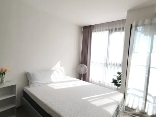 For rent: KnightsBridge Collage Sukhumvit 107, corner room, not crowded, fully furnished, beautiful view, not blocked, reserve now!