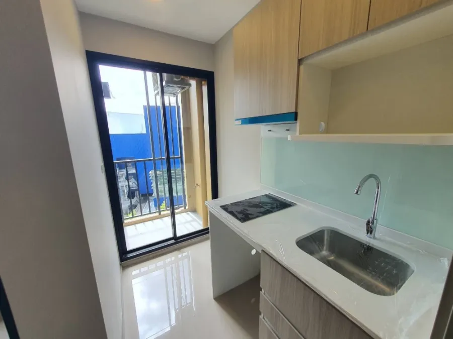 For rent: Plum Condo New West Bang Yai, Phase 3. View of IKEA and Central Westgate. Fully furnished with appliances. Don't miss out!