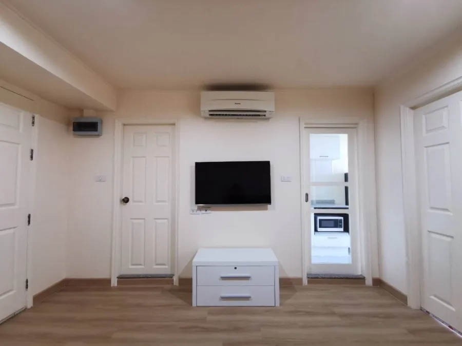 For sale, rent urgently!! Condo Lumpini Ville Sukhumvit 77, fully furnished, beautiful room, large size, near BTS, very cheap price!!