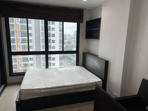 For rent: Ideo Sathorn-Tha Phra, 20th floor, very high, great breeze, fully furnished, book now!
