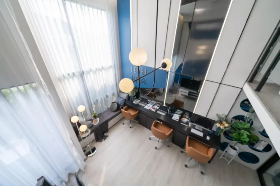 ขายดาวน์คอนโดห้องสวยเพดานสูง ห้องมุม 26 sq.m ที่ Origin Plug & Play Sirindhorn Station