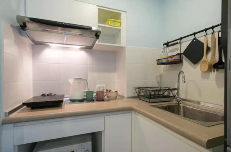 For sale, Lumpini Place Srinakarin-Huamark Station, spacious room, beautifully decorated, livable, buy now, don't miss it.