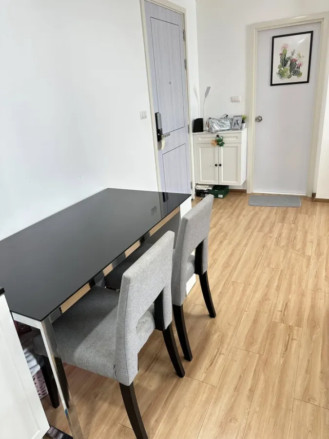 For rent: Notting Hill The Exclusive Charoen Krung, 7th floor, large usable area, 2 bedrooms, fully furnished, must book.