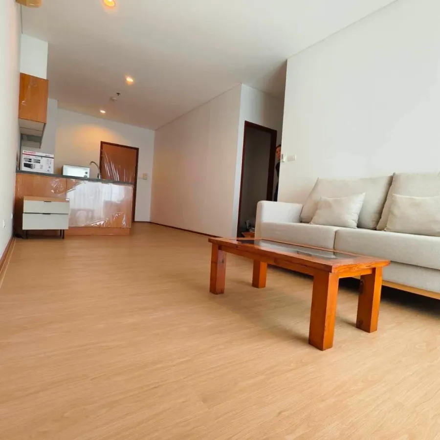 For rent: Villa Sathorn, 12th floor, garden view, large balcony with garden/Icon Siam view. A rare find!