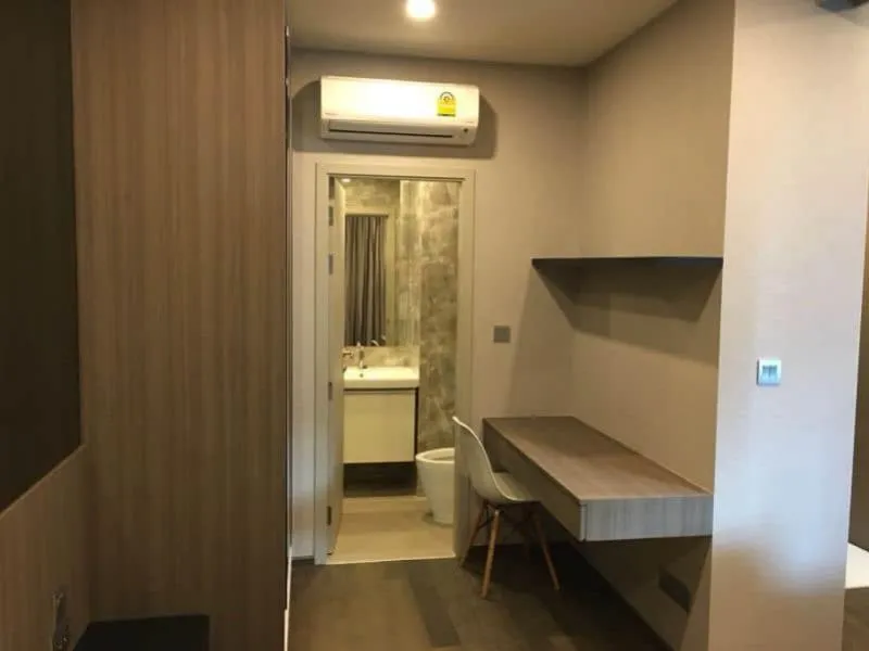 IDEO Q SIAM RATCHATHEWI *** ชั้น 12 ห้องดีมาก studio ขนาด29.5 ตร.ม. แบบนี้ต้องจอง!!!