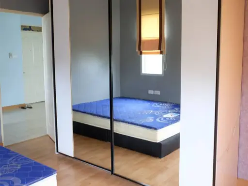 City Home Ratchada-Pinklao for rent , corner room, fully furnished. This must be reserved!!