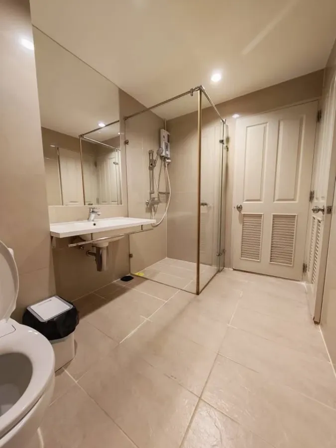 For rent: Baan Sathorn-Chaophraya, 3 bedrooms, spacious living area, great location, beautiful view. Book now!