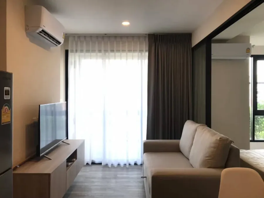 For sale/rent: IKON Sukhumvit 77, ready-to-move-in unit with complete furniture and appliances. Book now!