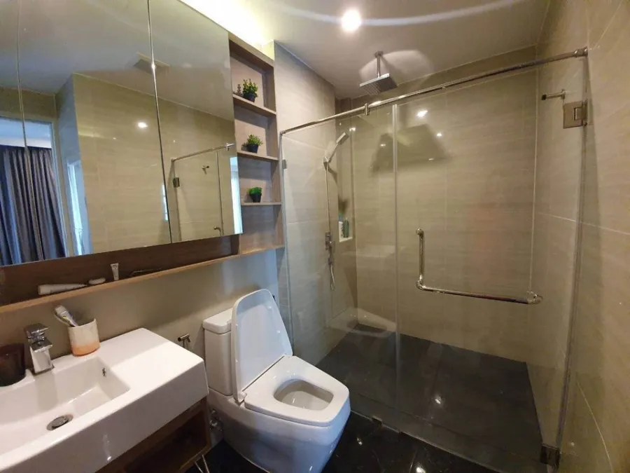 For sale to rent, Aeras Condo, 7th floor, extremely beautiful sea view. The room is well decorated with Buit-Ins. Sea lovers shouldn't miss it. Book n