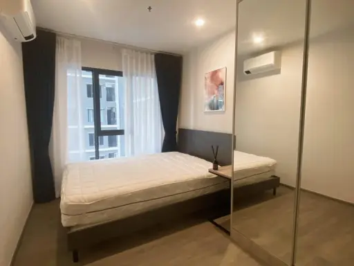 For rent: Regent Home Wuttakat, 16th floor, pool view, fully furnished, very livable. Book now!
