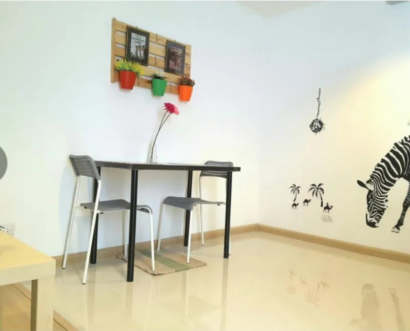 ให้เช่า Chateau in Town Phaholyothin 32 Condo ชั้น 4 ตกแต่งแบบมีสไตล์ทันสมัยแต่งดูอบอุ่น โทนสีสบายตา