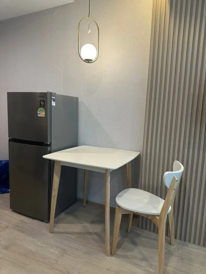 For sale or rent: Ideo Q Chula–Samyan 1-bedroom unit. Great location, pool view, convenient transportation. Don't just look, book now!