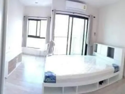 Very good price for rent, Plum Condo, Central Station, high floor, beautiful view. Plus a very good price Book now before it slips out of your hand.