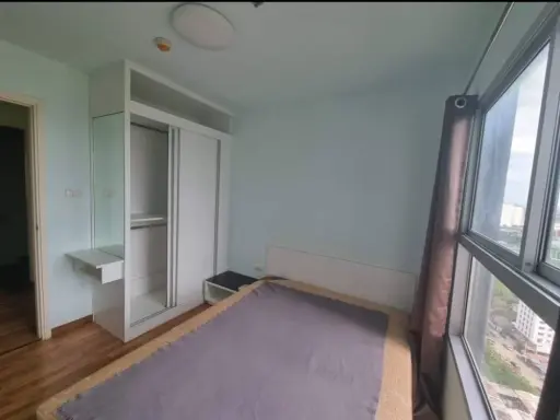 For rent: The Trust Condo Ngamwongwan, very high floor, 23rd floor, view of the Ministry of Public Health, fully furnished, reserve now.