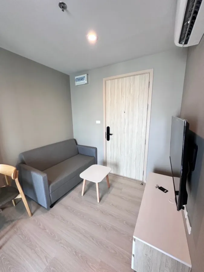 ให้เช่า Condo Nue Noble Ngamwongwan ห้องพร้อมอยู่ เฟอร์พร้อม ชั้นสูง จองเลย ห้ามพลาด