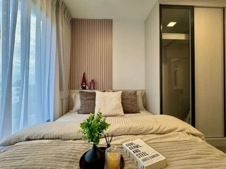 For rent: Kave Wonderland 1-bedroom apartment. Minimalist style decor, fully furnished, great location. Book now!