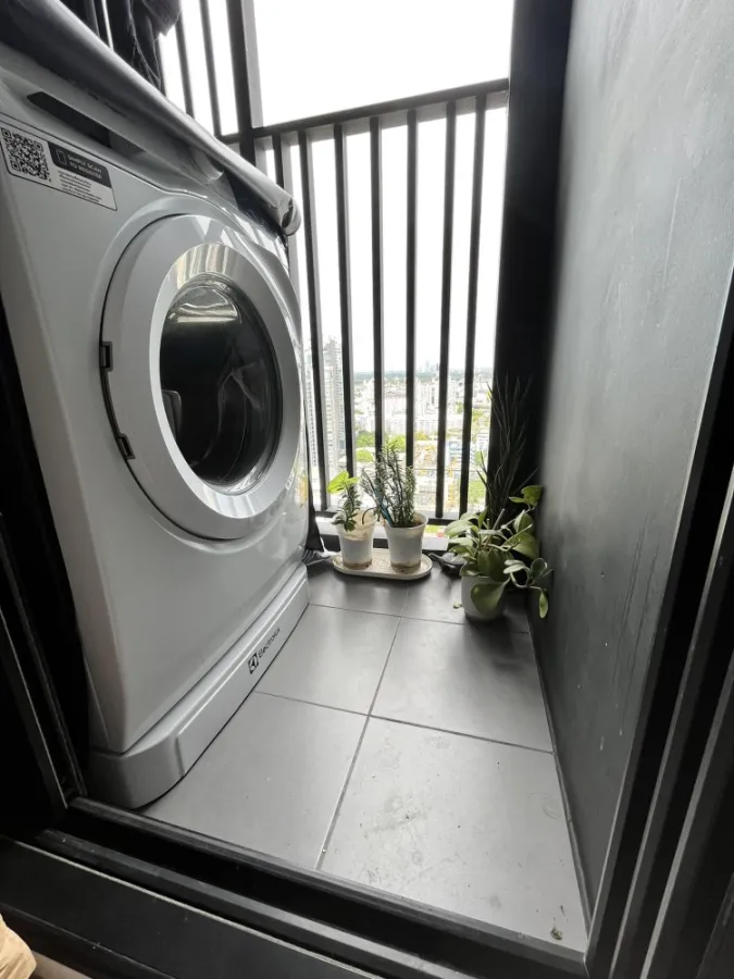 For rent, Knightsbridge Prime On Nut, high floor, beautiful view, nice room, fully built-in furniture. If interested, hurry up to reserve now.