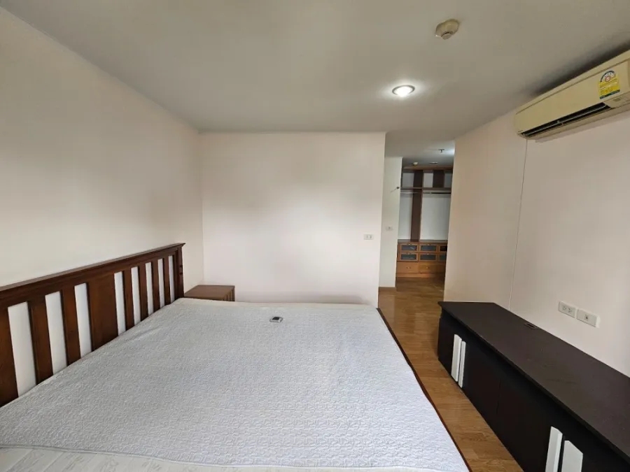 For rent!! Condo U Delight @ Chatuchak Station, 6th floor, Building B, Chatuchak Park view, newly renovated room, hurry to book now!!