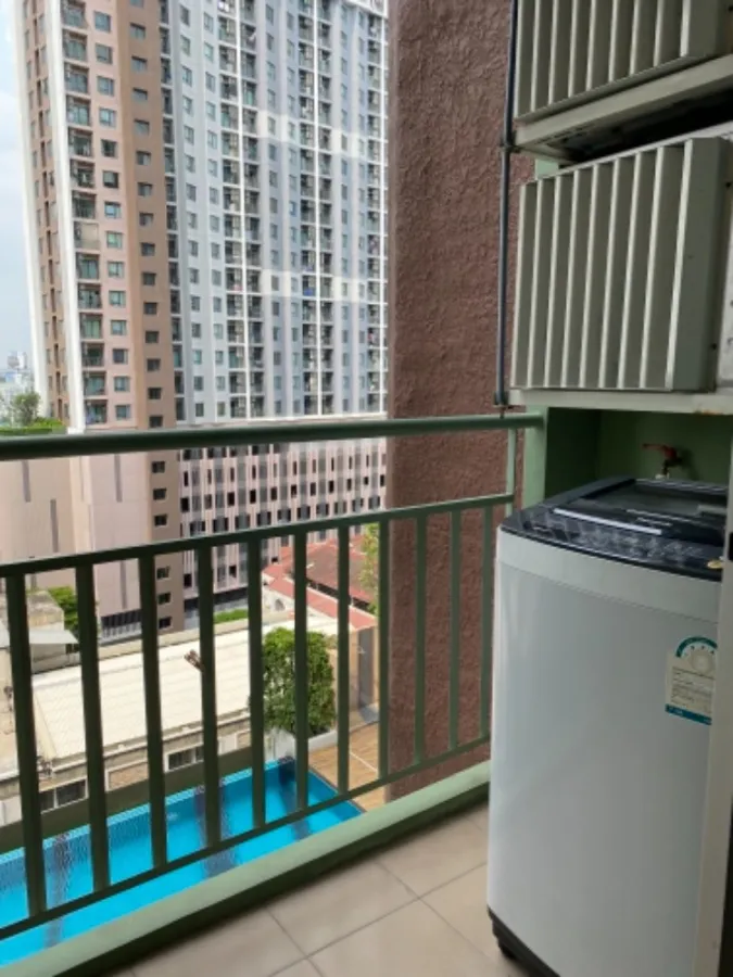 Urgent for rent !! Condo Lumpini Place Srinakarin - Huamark Station, good location, near shopping centers, book now !!