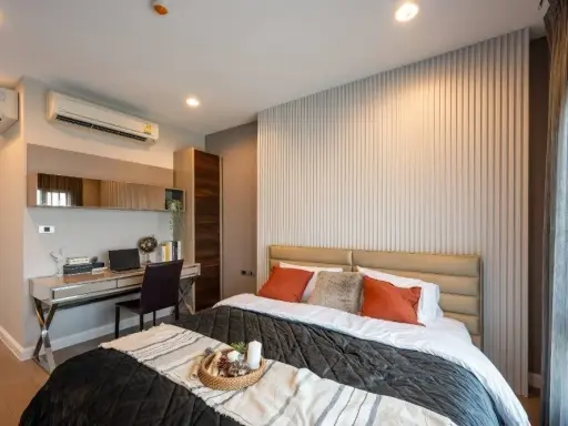 For sale: The Crest Sukhumvit 34, ready to move in, high floor, fully furnished, book now!