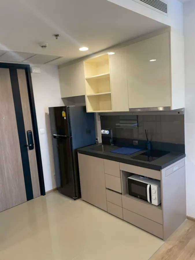 ให้เช่า Oka Haus Sukhumvit 36 ห้องน่าอยู่ ตกแต่งคุมโทน เฟอร์นิเจอร์ครบครัน มองเห็นวิวเมืองสวย จองเลย