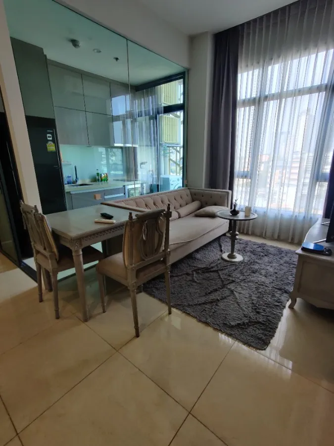 For rent!! Condo Mayfair Place Sukhumvit 50, 7th floor, beautiful room, good view, affordable price. Hurry and reserve now!!