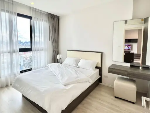 For rent: Quinn Ratchada 17, spacious room, 29th floor, high view, great price. You must hurry and reserve quickly.