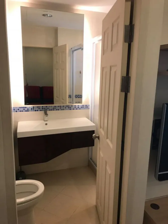 Urgent for rent !! Condo Life @ Phahon - Ari, good location, convenient transportation, near BTS Saphan Khwai, book now !!