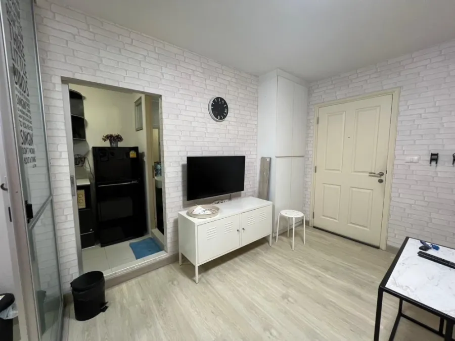Urgent sale, D Condo On Nut Rama 9, 1st floor, wide room, very good price.