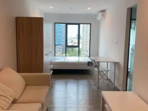 For rent: Regent Home Wutthakat, appliances + furniture, complete, ready to move in.